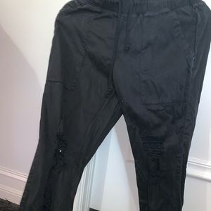 🖤🖤BLACK RIPPED CARGO PANTS🖤🖤